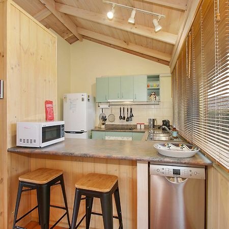 R & R In Bright - Short Walk To Town Apartment Exterior photo
